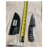 Damascus blade knife, beautiful wood handle