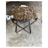 Camouflage Kings River folding stool