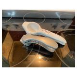 Pampered chef, garlic press and juicer