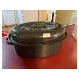 Enabled roaster with lid