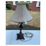 Table lamp with glass dangles