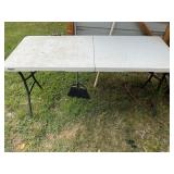 Lifetime 5 foot folding table