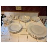 Set 4 Gibson white grape dish set