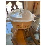 Corning Ware style dish with lid