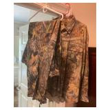 Duxbak 2 xl camo shirt/ pants
