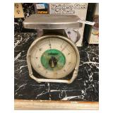 Vintage Pelouze Scale