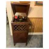 Pathe model V11 phonograph player