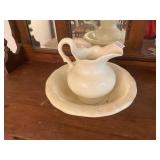 White Large pitcher and basin