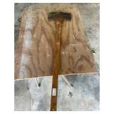 Double bit axe working tool
