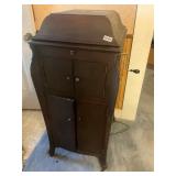 Victrola VV ï¿½ XI with extra needles