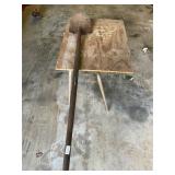 Round shovel working tool