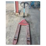 Manual pallet jack