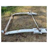 Adjustable roof rack for vans