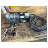 Receiver hitch winch- no control