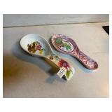 2 spoon rests