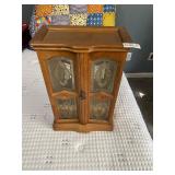 Jewelry box