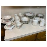 American royalty stoneware Lilly pattern ï¿½ read