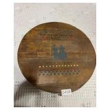 Round wooden box