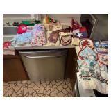 Pot holders, rags - some new