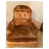 Gold colored vintage chair matching 105
