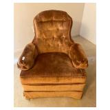 Vintage gold sitting chair from Highland House