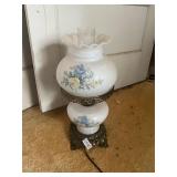 Antique gone with the wind style lamp