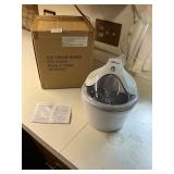 Electric ice cream maker