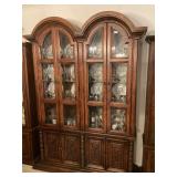 Hutch cabinet - no contents