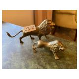 Pair of vintage brass lions, 1 is solid brass