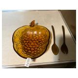 Amber glass Apple plate / plastic utensils