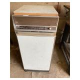 Whirlpool trash compactor- works
