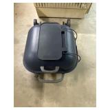 Folding bbq charcoal grill