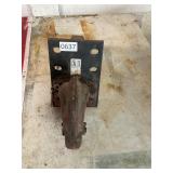 Pindle hitch receiver