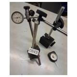 2 magnetic bases and feeler gauges