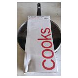New 4.5qt saute pan