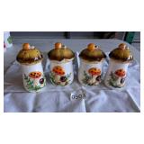 Merry Mushroom salt and peper shakers