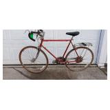 Vintage Schwinn Mens/Boys 10-Speed Bicycle.