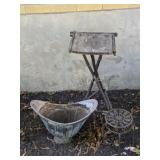 Garden Metal Planter w Rustic & Metal Stand