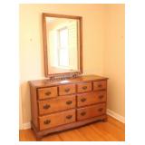 Traditional Colonial Style Dresser w Mirror