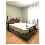 Traditional Cherry Wood Finish Spool Bed