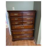 Traditional Cherry Wood Finish Chest of Drawers