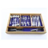 Oneida Deluxe Stainless Cutlery Set in Wooden Tray