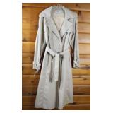 VTG Tabi Double-Breasted Trench Coat