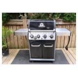 Broil King Baron 440 Series Gas BBQ w Floor Mat &