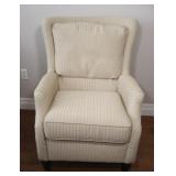 Traditional Style Accent Chair w Textured Fabric