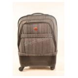 Swiss Gear Ssoftside Spinner Carry-on Suitcase