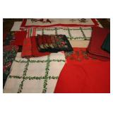 Christmas Table Cloths, Centre Squares & Napkins