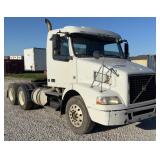 2014 Volvo VNM Semi Truck 6X4