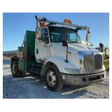 2006 International 8600 Toter Truck 4X2