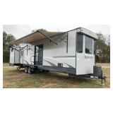 2017 Heartland RT441QB Resort Camper
